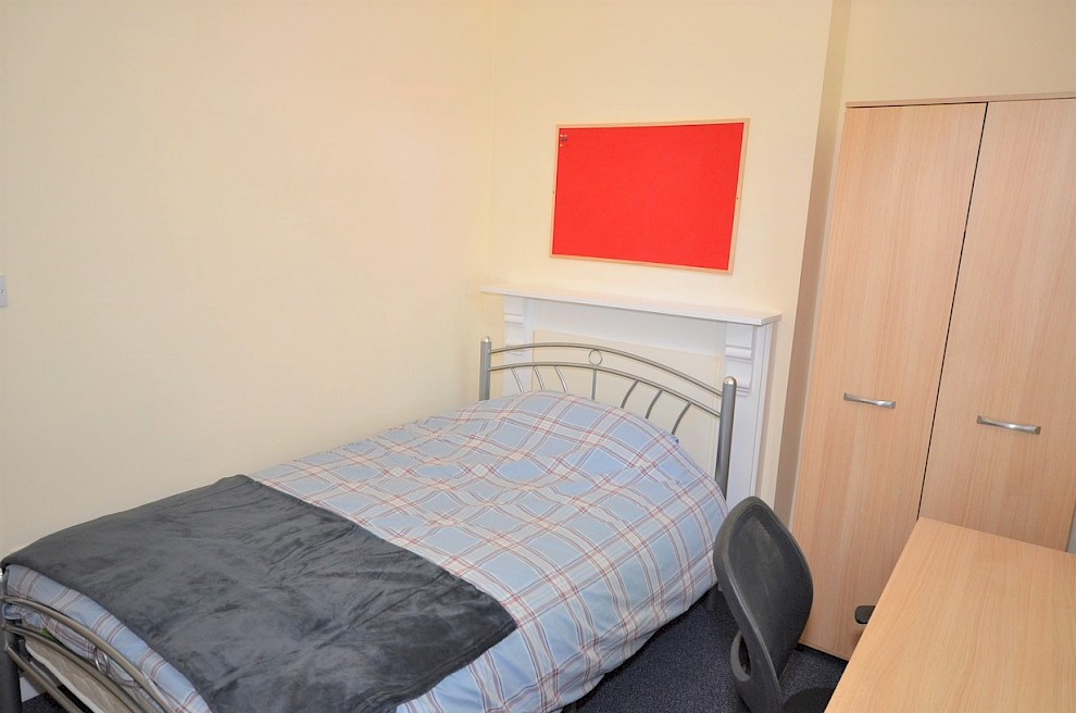 gallery image 6-sawdon-road-sheffield-bedroom-1.jpg