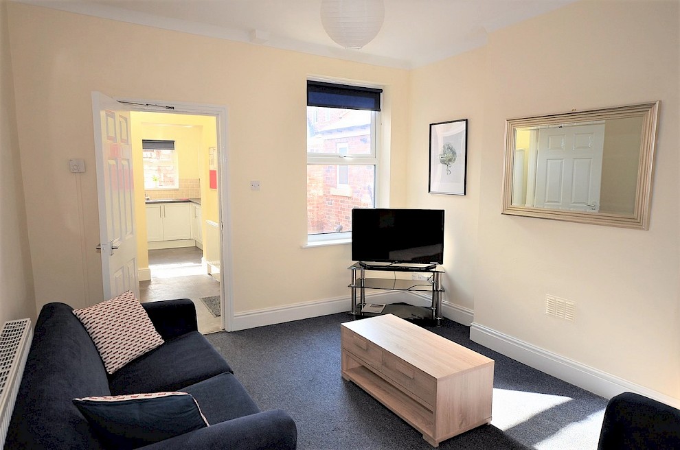 gallery image 6-sawdon-road-sheffield-living-room.jpg