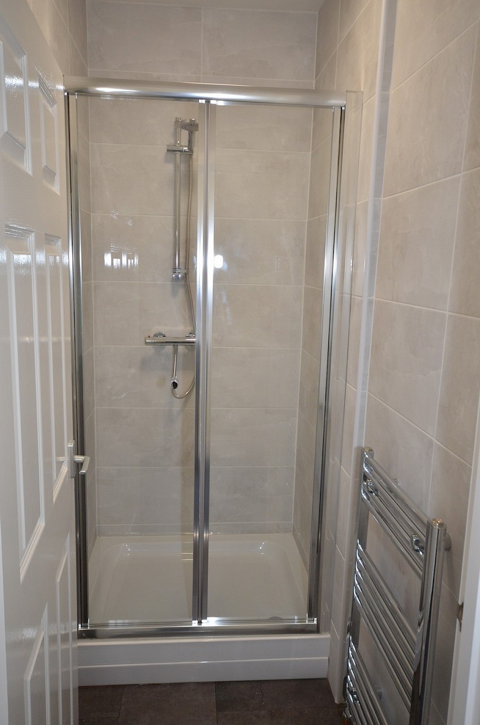 gallery image 6-sawdon-road-sheffield-shower.jpg