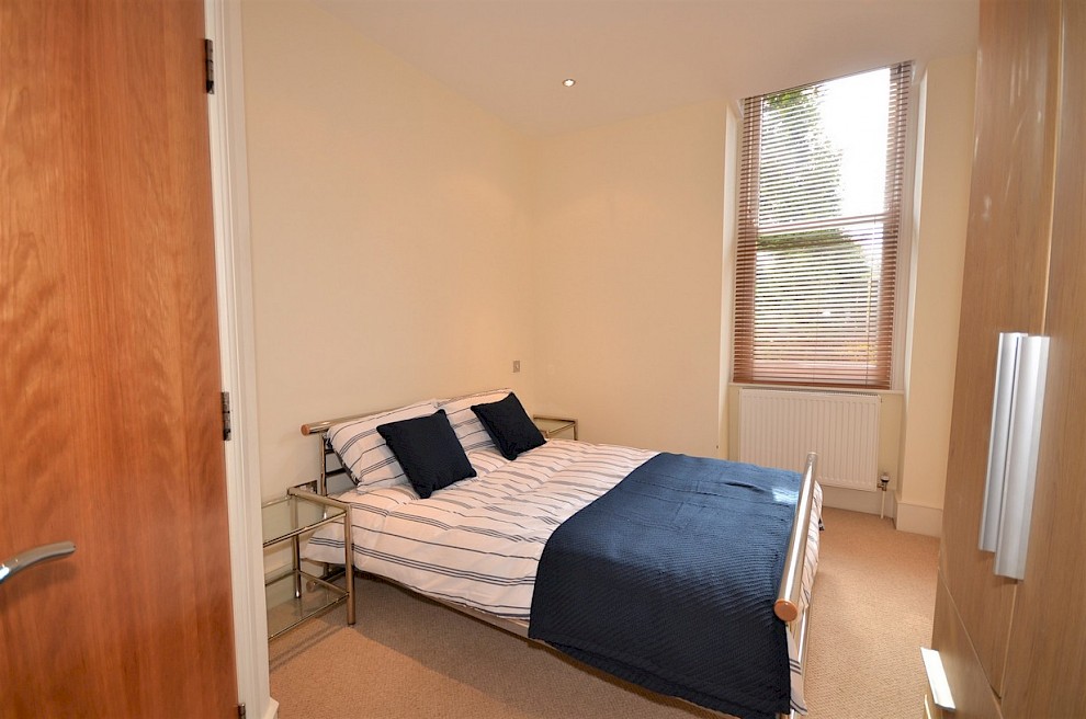 gallery image 04_flat-4-rutland-court-bedroom-1.jpg