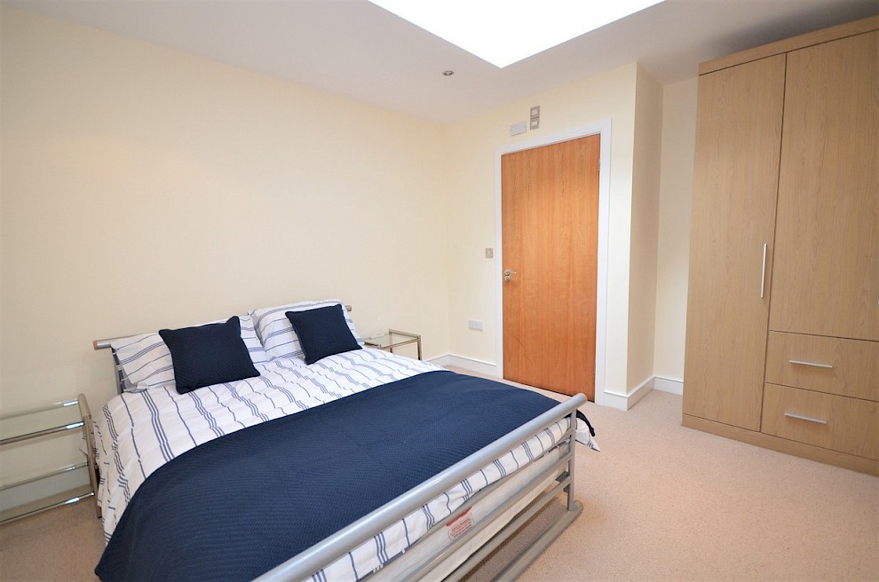 gallery image 05_flat-9-rutland-court-ground-floor-bedroom.jpg