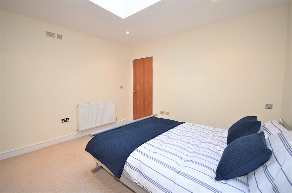 gallery image 06_flat-9-rutland-court-ground-floor-bedroom.jpg