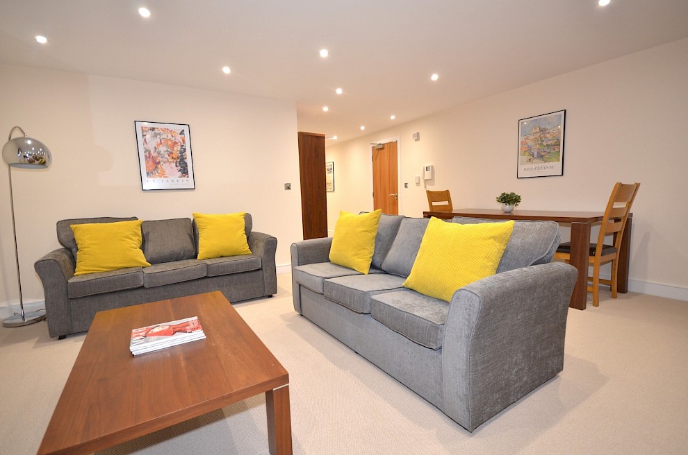 gallery image 01_-flat-1-the-rutland-court.jpg