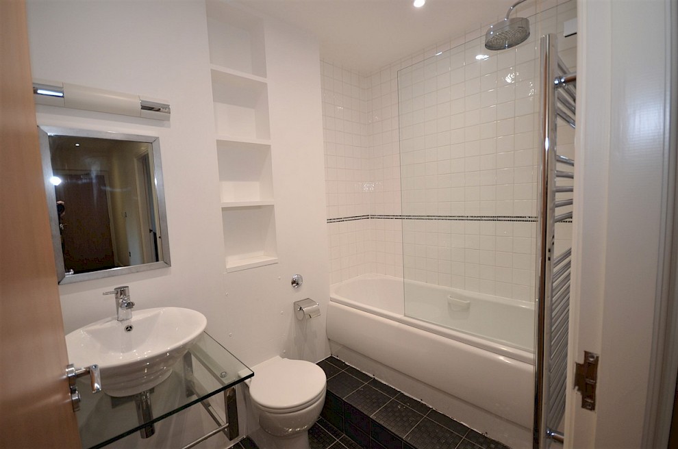 gallery image 07_flat-6-55-wilkinson-street.jpg