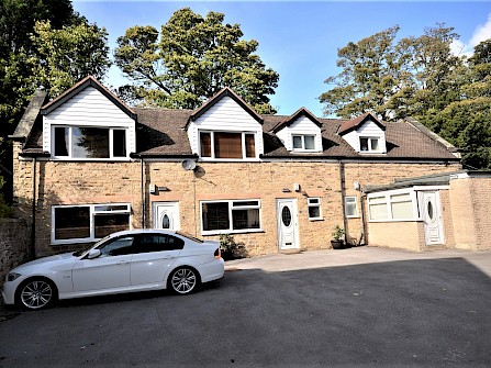 Flat 4, The Old Coach House, 383A Fulwood Road, Ranmoor, Sheffield S10 3GA - 