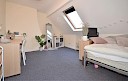 gallery thumbnail 15-holberry-close-bedroom-6.jpg