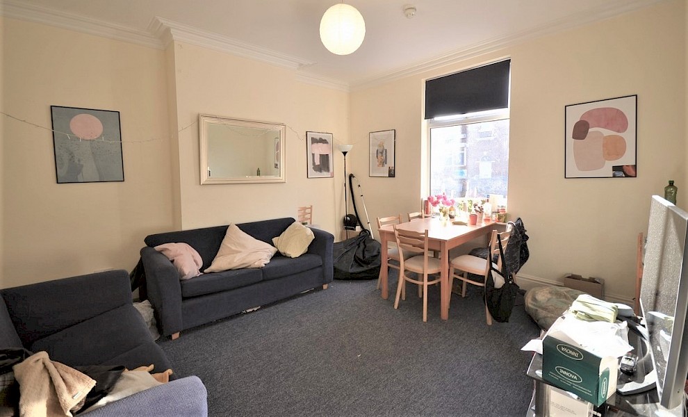 gallery image 35-filey-st-living-room-z.jpg