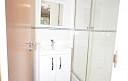 gallery thumbnail z-flat-1-36-brunswick-st-ensuite-bathroom.jpg