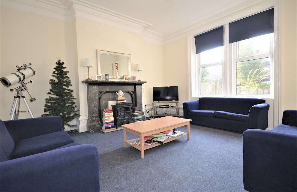 gallery image 47-broomgrove-rd-living-room.jpg