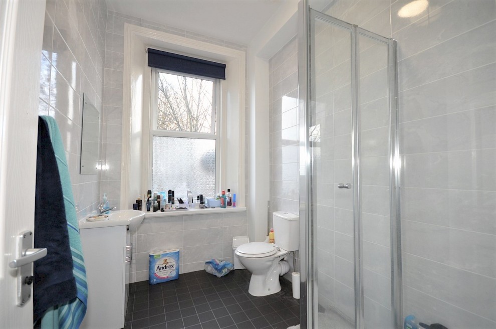 gallery image 344b-crookesmoor-rd-bathroom.jpg