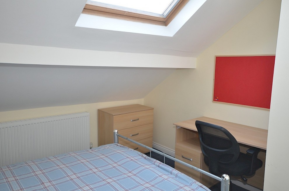 gallery image 36-denham-road-sheffield-bedroom5.jpg