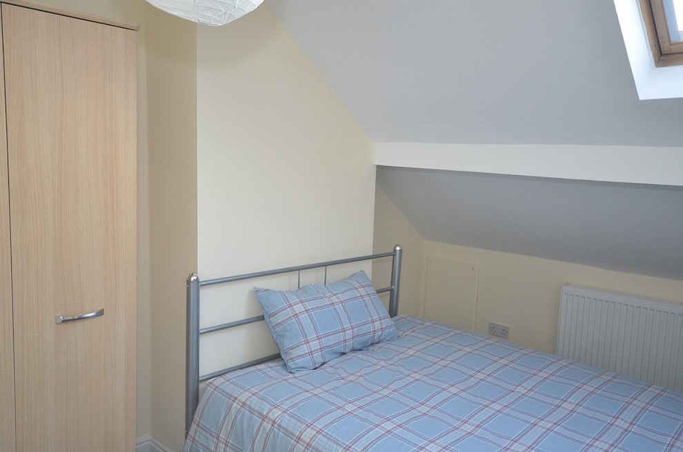 gallery image 36-denham-road-sheffield-sheffield-bedroom-4.jpg