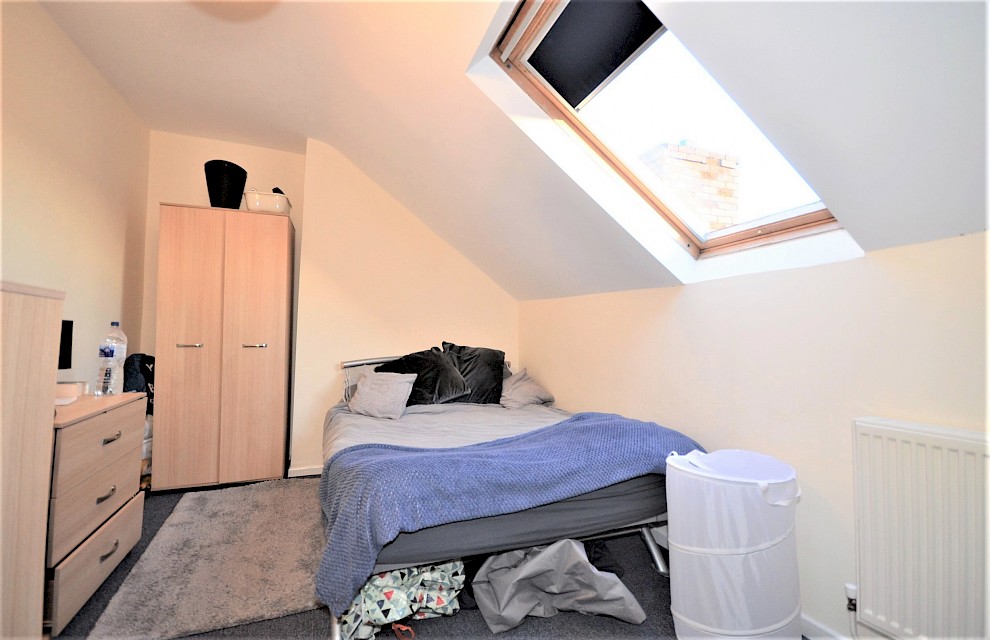 gallery image 12_451-glossop-rd-bedroom-view-2.jpg