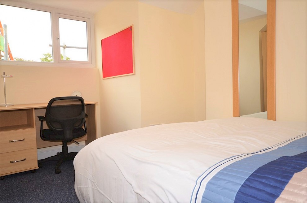 gallery image 14-hoole-road-sheffield-bedroom-4b.jpg